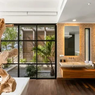 4.4 emeraude bedroom 1