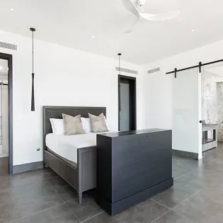 4.4 reve noir bedroom 1