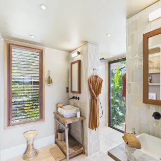 5.1 bonnie bathroom 1