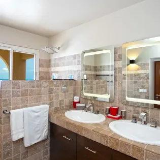 5.1 dream in blue bedroom 3