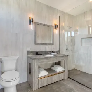 5.1 reve noir bathroom 2