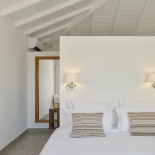 5.1 sakura bedroom 1