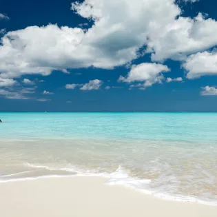 5.1 sol e mare beach 1