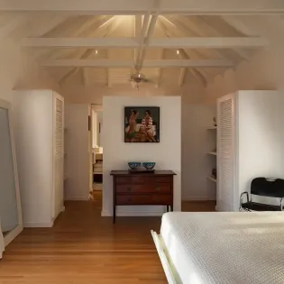 5.2 angelina bedroom 1