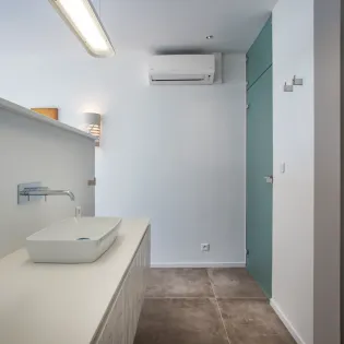 5.2 passage bedroom 2