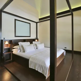 5.2 silver rainbow bedroom 2