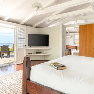 5.3 manoir de lurin bedroom 1