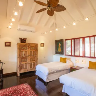 5.3 pamplemousse bedroom 6