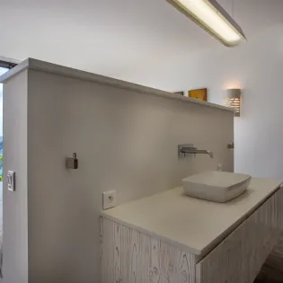 5.3 passage bedroom 2