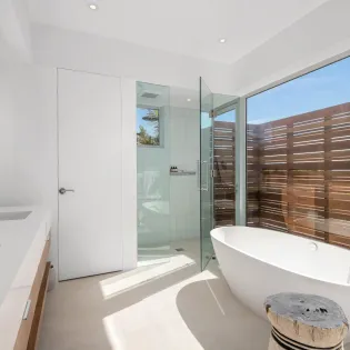 5.4 b.e. grace bay beachfront 5bd bedroom 3