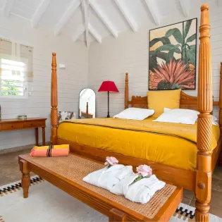 5.4 dream in blue bedroom 3