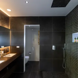 5.4 emeraude bedroom 2