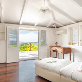 5.4 manoir de lurin bedroom 1