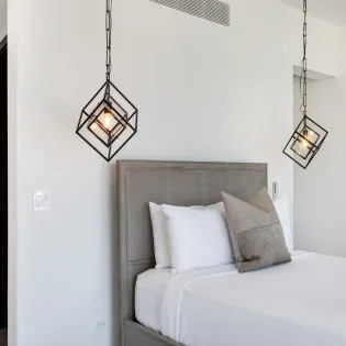 5.5 reve noir bedroom 2