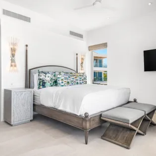 6.1 b.e grace bay ocean view 6bd primary downstairs