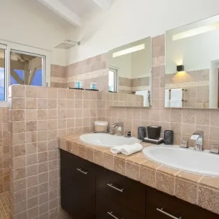 6.1 dream in blue bedroom 4