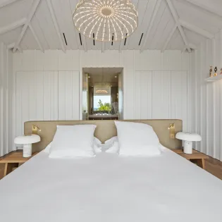 6.1 goldeneye bedroom 2