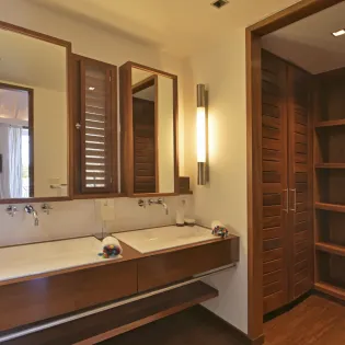 6.1 mia bathroom 1 1