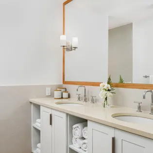 6.1 ocean side tower bathroom 1