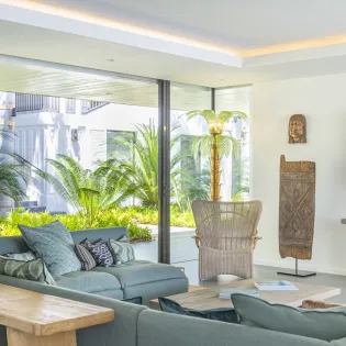 6.1 roxane living room