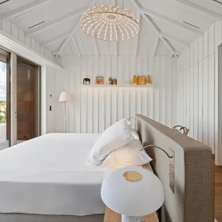 6.2 goldeneye bedroom 2