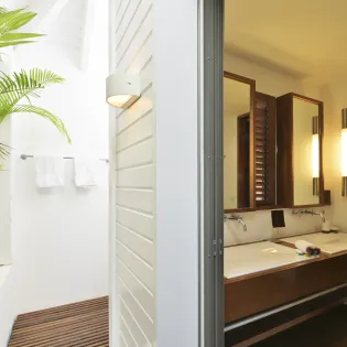 6.2 mia bathroom 1 1