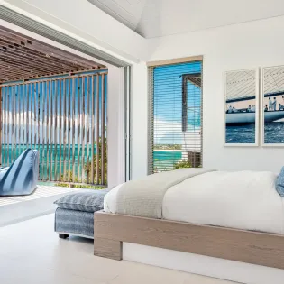 6.4 b.e. north shore beachfront villa 5bd bedroom 4