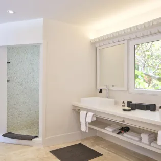 6.4 bonbonniere bedroom 2