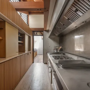 6.4 manoir voltaire kitchen