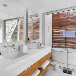 6.7 b.e grace bay ocean view 4bd primary upstairs