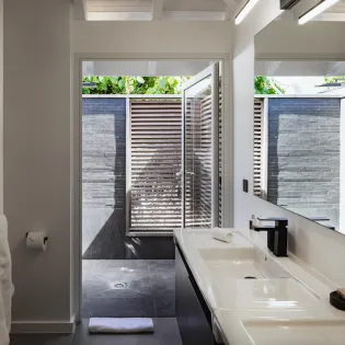 7.1 avalon bathroom 1