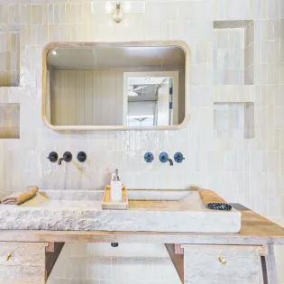 7.1 bonnie bathroom 2