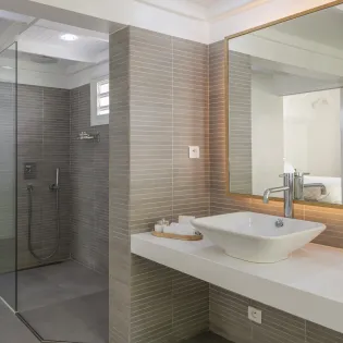 7.2 les sables bathroom 1