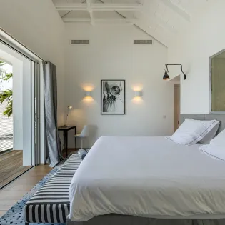 7.2 wine note bedroom 2