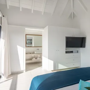 7.3 blue diamond bedroom 2