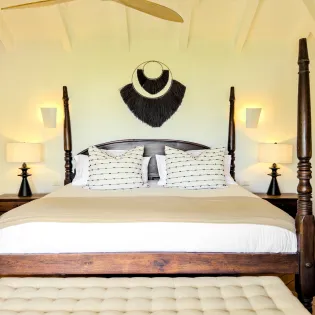 7.3 coco blue bedroom 2