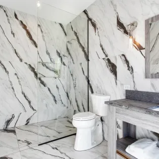 7.4 reve noir bathroom 4