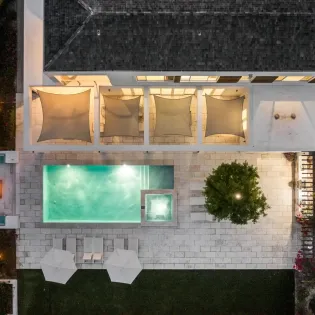 7.4 turqouise night view