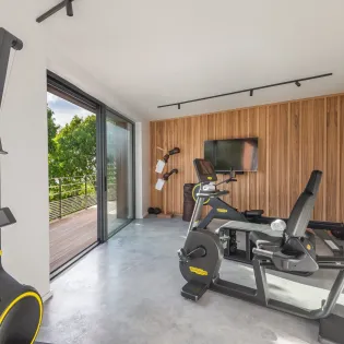 8.1 dancing queen fitness