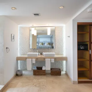 8.1 etoile de mer bathroom 4