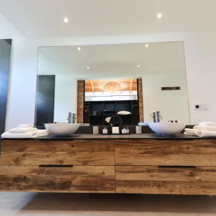 8.1 luffy bathroom 2