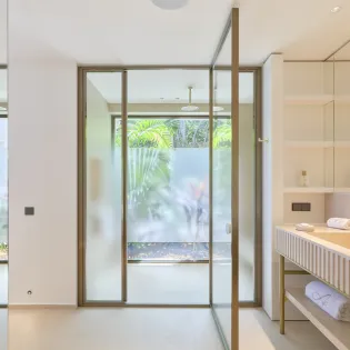 8.2 alisea bathroom 2