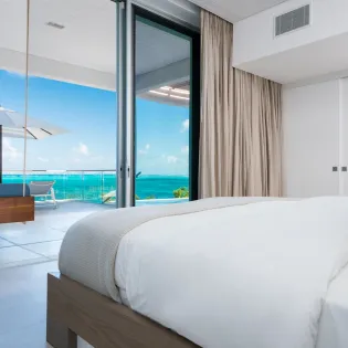 8.2 b.e. north shore beachfront villa 5bd extra bed