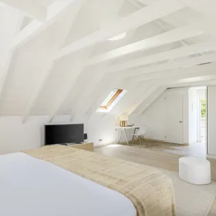 8.2 la roche dans i eau bedroom 3