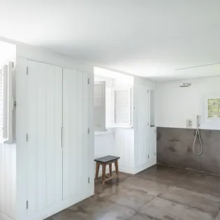 8.2 manoir de lurin bathroom 2