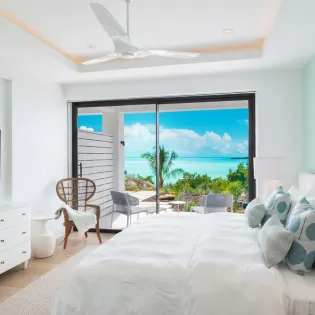 8.2 villa bristol breeze bedroom 5