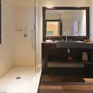 8.3 silver rainbow bedroom 5