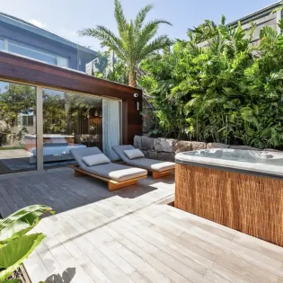 8.4 goldeneye bedroom 3