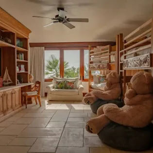 8.4 great house bunk room