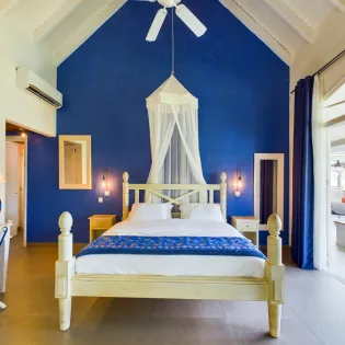 9.2 vie en rose bedroom 3